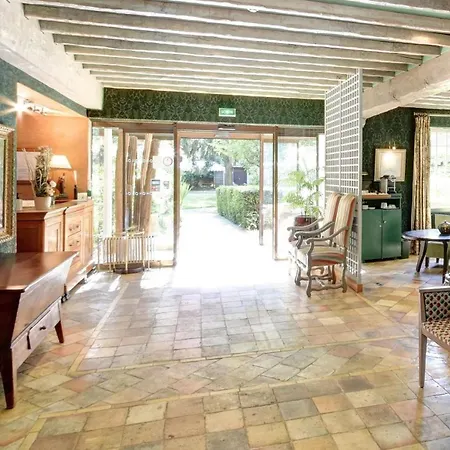 Hotel Cazaudehore Restaurant Gastronomique Terrasse Et Jardins Saint-Germain-en-Laye