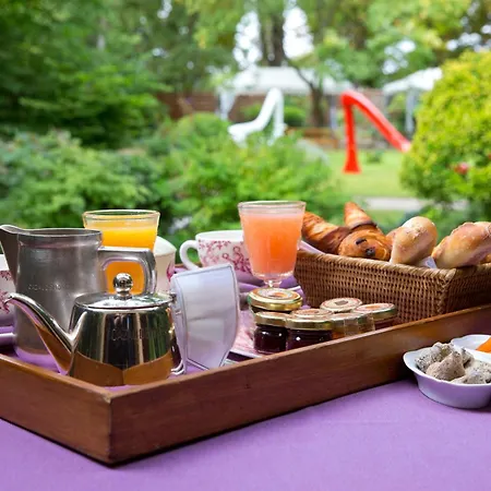 Hotel Cazaudehore, Maison Forestiere De Charme, Restaurant Gastronomique, Terrasse Ombragee Et Jardin
