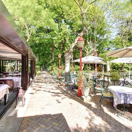 Hotel Cazaudehore Restaurant Gastronomique Terrasse Et Jardins 4*