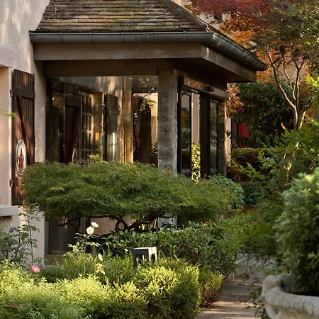 Cazaudehore Restaurant Gastronomique Terrasse Et Jardins Hotel Saint-Germain-en-Laye