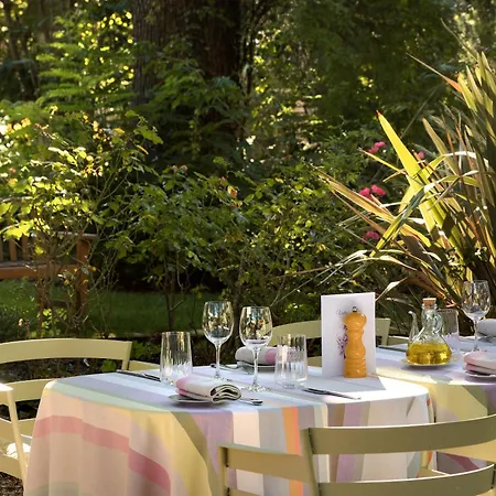 Cazaudehore Restaurant Gastronomique Terrasse Et Jardins Hotel