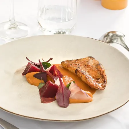 Cazaudehore Restaurant Gastronomique Terrasse Et Jardins Hotel 4*