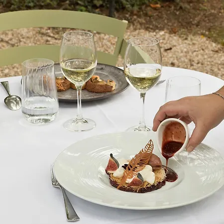 Cazaudehore Restaurant Gastronomique Terrasse Et Jardins 4*