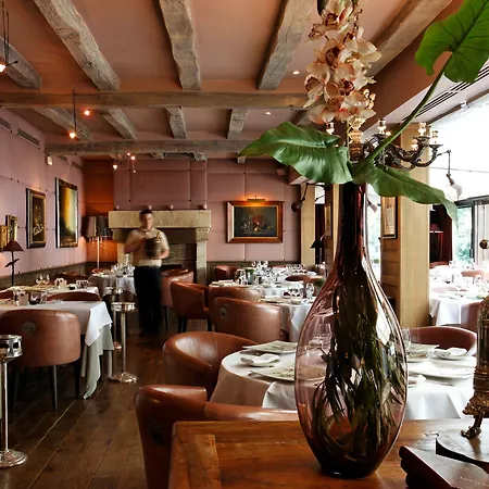 Cazaudehore Restaurant Gastronomique Terrasse Et Jardins Hotel Saint-Germain-en-Laye