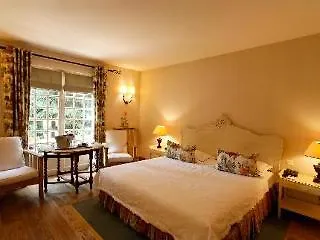 Cazaudehore, Maison Forestiere De Charme, Restaurant Gastronomique, Terrasse Ombragee Et Jardin Saint-Germain-en-Laye