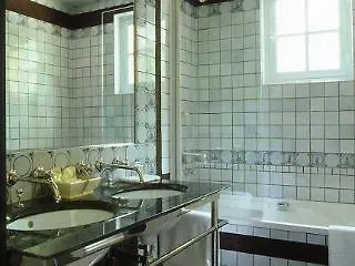 Cazaudehore, Maison Forestiere De Charme, Restaurant Gastronomique, Terrasse Ombragee Et Jardin