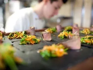 Hotel Cazaudehore, Maison Forestiere De Charme, Restaurant Gastronomique, Terrasse Ombragee Et Jardin Saint-Germain-en-Laye