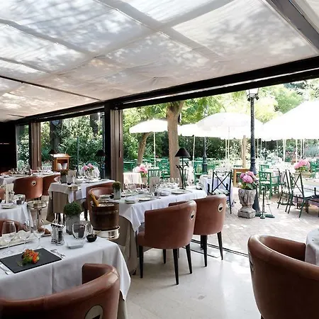 Hotel Cazaudehore, Maison Forestiere De Charme, Restaurant Gastronomique, Terrasse Ombragee Et Jardin Saint-Germain-en-Laye