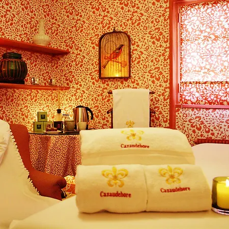Hotel Cazaudehore, Maison Forestiere De Charme, Restaurant Gastronomique, Terrasse Ombragee Et Jardin Saint-Germain-en-Laye